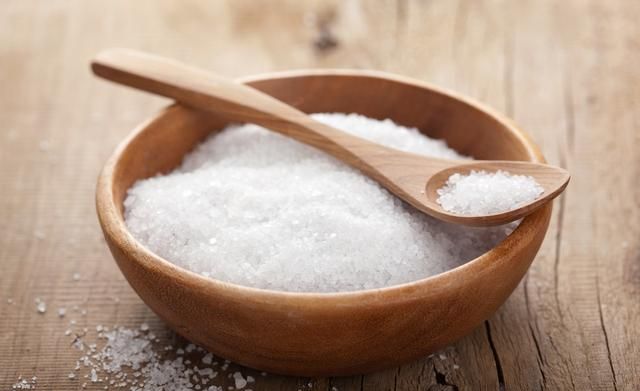 多种疾病和盐相关，我们该如何选择和食用盐？