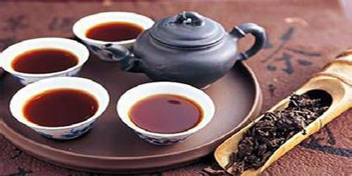 浓茶喝多，易得骨质松散，适量饮茶对康健有益