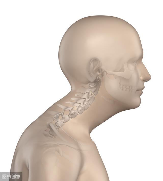 颈肩腰痛很难缠，教你一招“推墙法”，舒缓脊椎，预防腰间盘突出