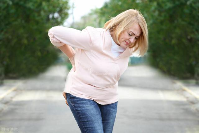 中老年女性为何比男性更容易腰腿疼痛？医生揭秘9大缘故原由